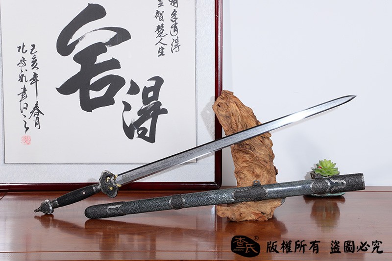 玄铁剑-陨铁打造-原剑已出,接受定做